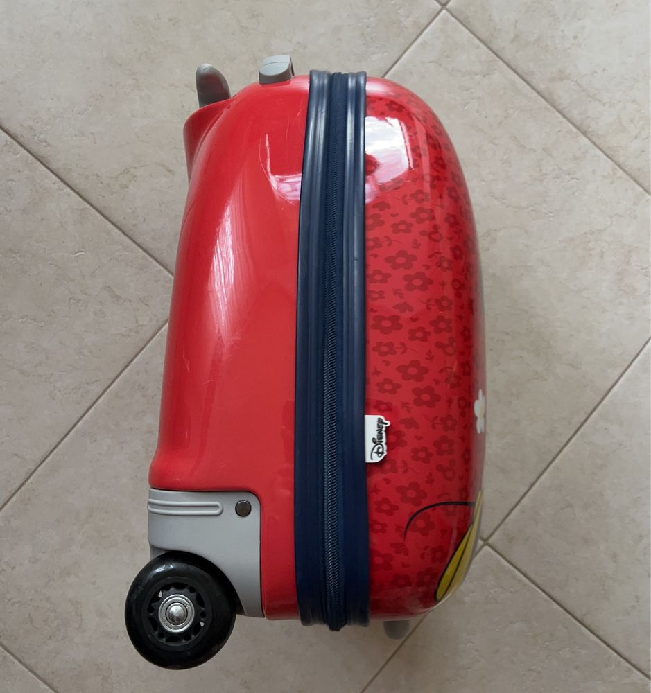 Дитяча валіза American tourister  для подорожей