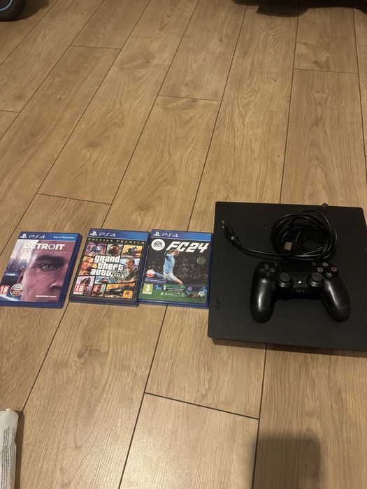 Sprzedam Ps4 pro z grami