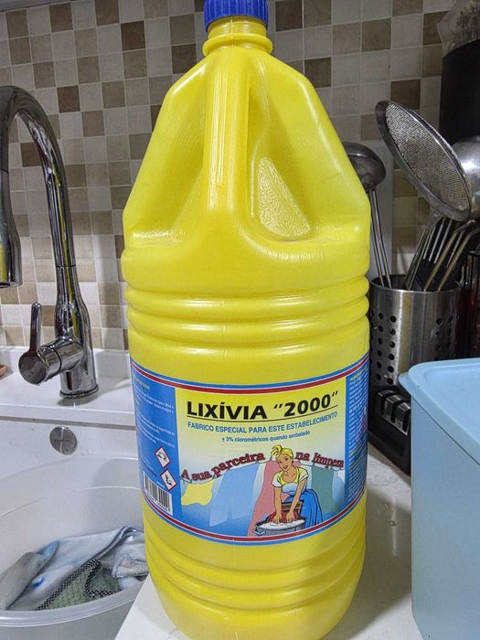 Lixívia grande limpeza profunda
