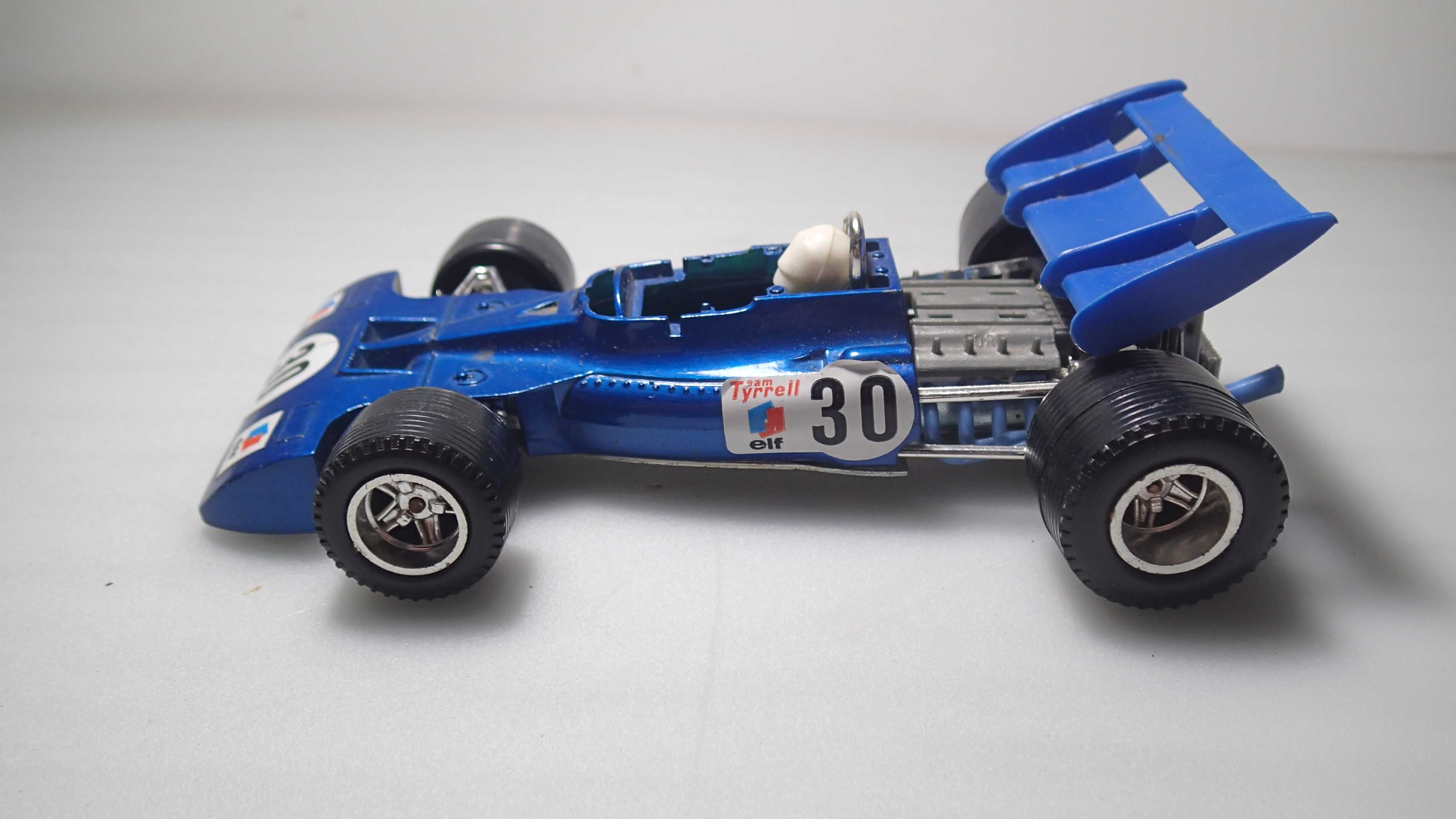 Miniaturas antigas de carros