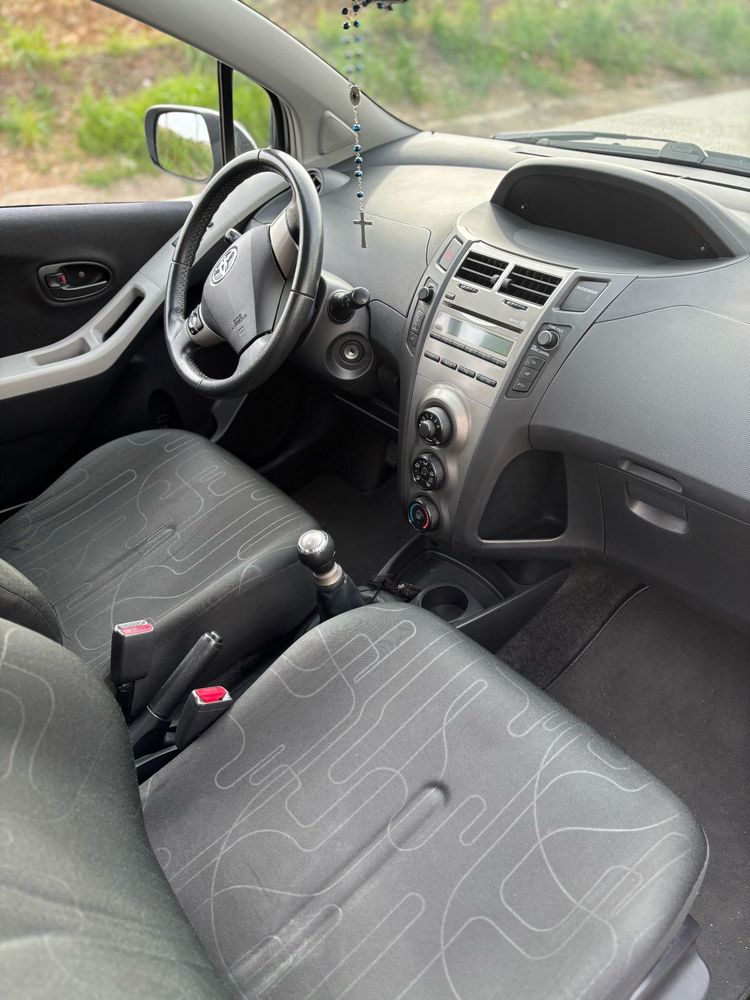 Vende-se Toyota Yaris 1.0