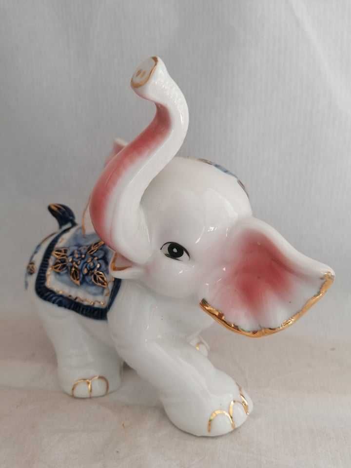 Ładny porcelanowy słonik, słoń, figurka PRL
