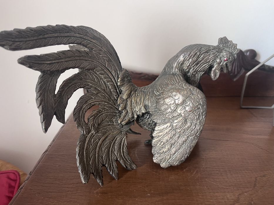 Galo de estanho decorativo