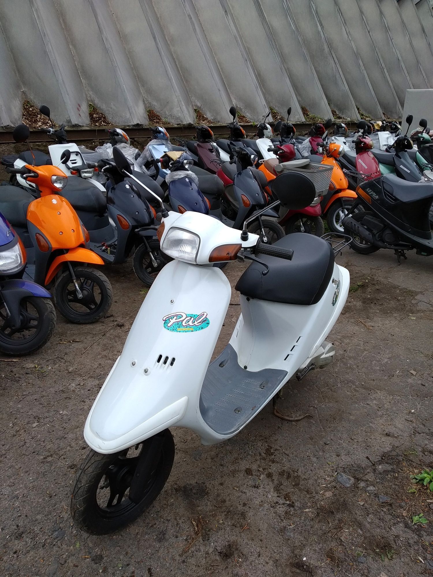 Скутер Honda Dio 17 red мопед с контейнера