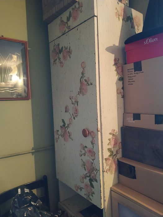 Szafa decoupage róże