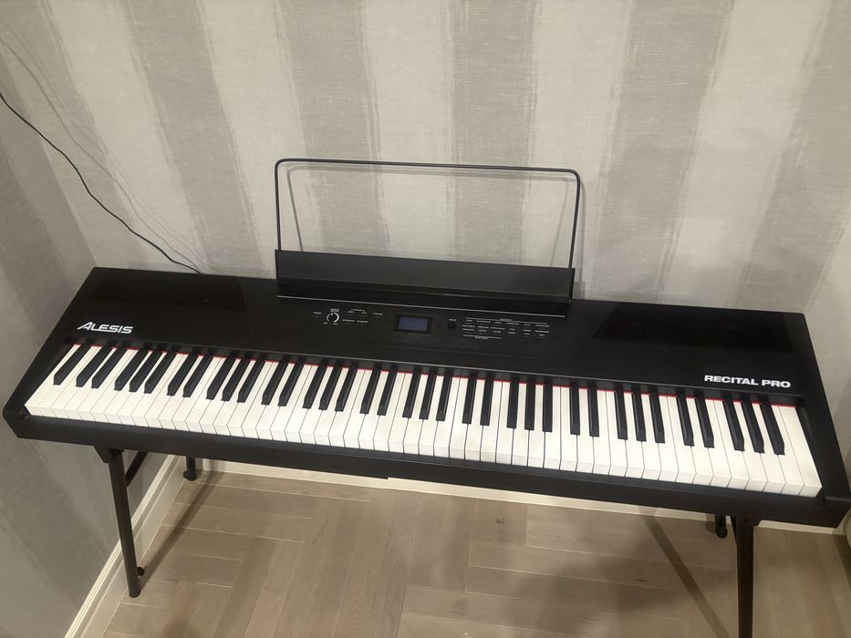 Піаніно Alesis Recital Pro