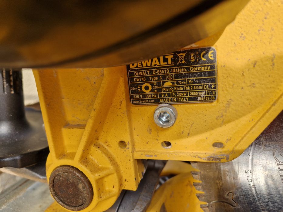 Piła Dewalt DW743 ,Elu