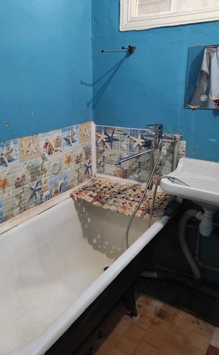 Квартира 2-х кімнатна в центрі Канева Продається