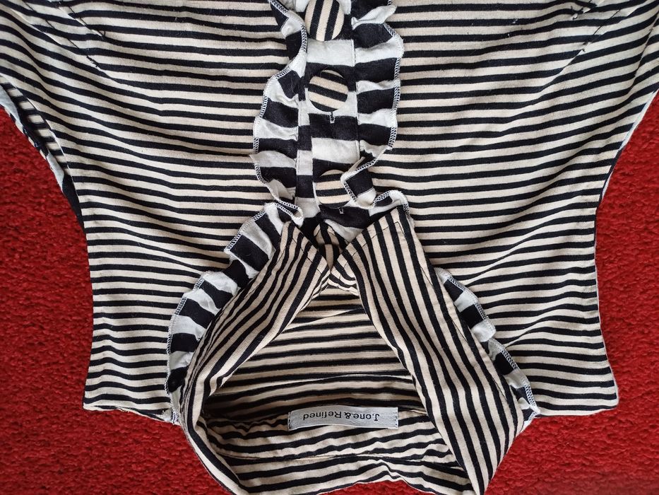 Camisola de riscas bem diferente!!