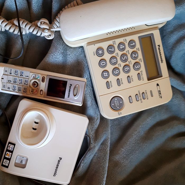 Panasonic KX-TG8207  PANASONIC KX-TS2356UA: