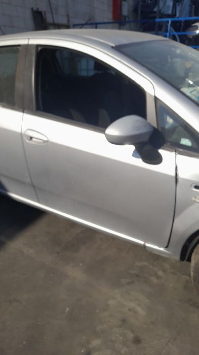 Porta frente direita FIAT Grande Punto (199_)
