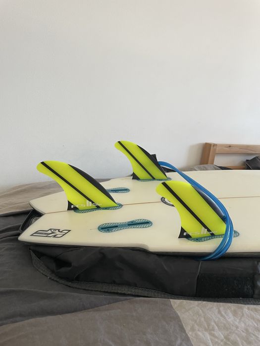 Prancha de Surf Killerfish 6’0 + Fato Deeply 5:3 – Excelente Estado