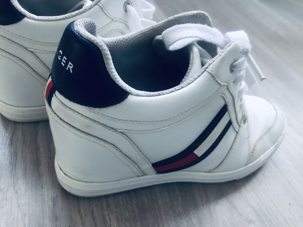 Tommy Hilfiger sneakersy buty koturn 38
