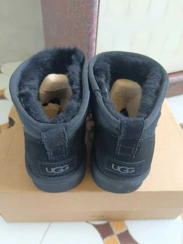 UGG Classic Ultra Mini Black taille R.39