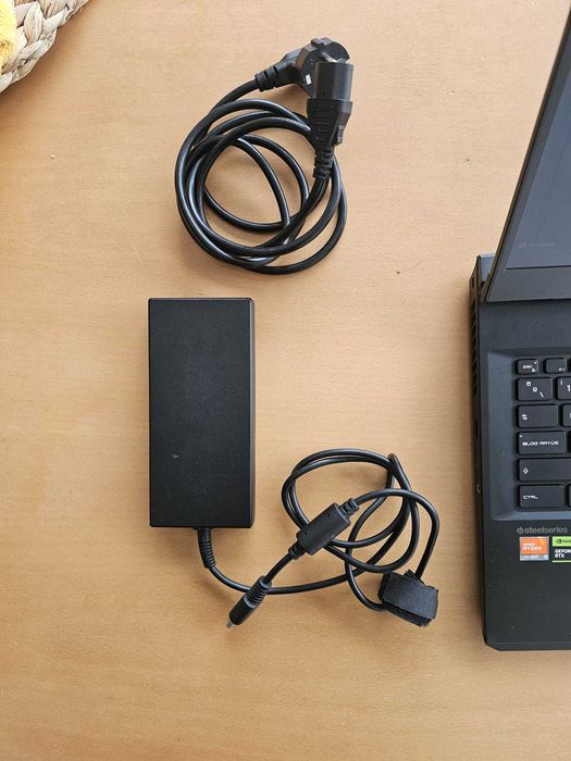 MSI Alpha 17 AMD Ryzen 9 7945HX/32GB/1TB SSD/RTX 4070