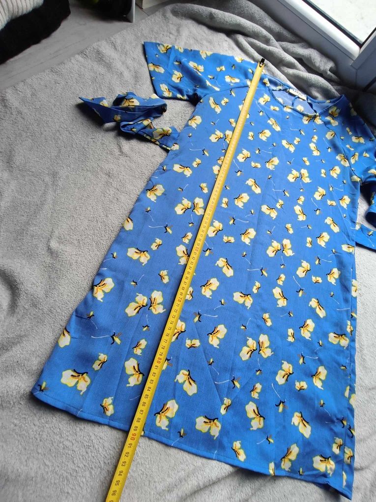 Sukienka ciążowa S, taliowana niebieska w żółte kwiaty