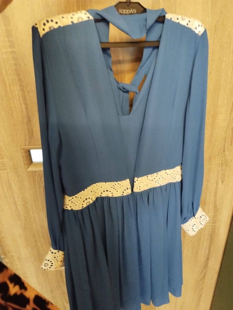 Sukienka z ażurowymi wstawkami Lola fashion