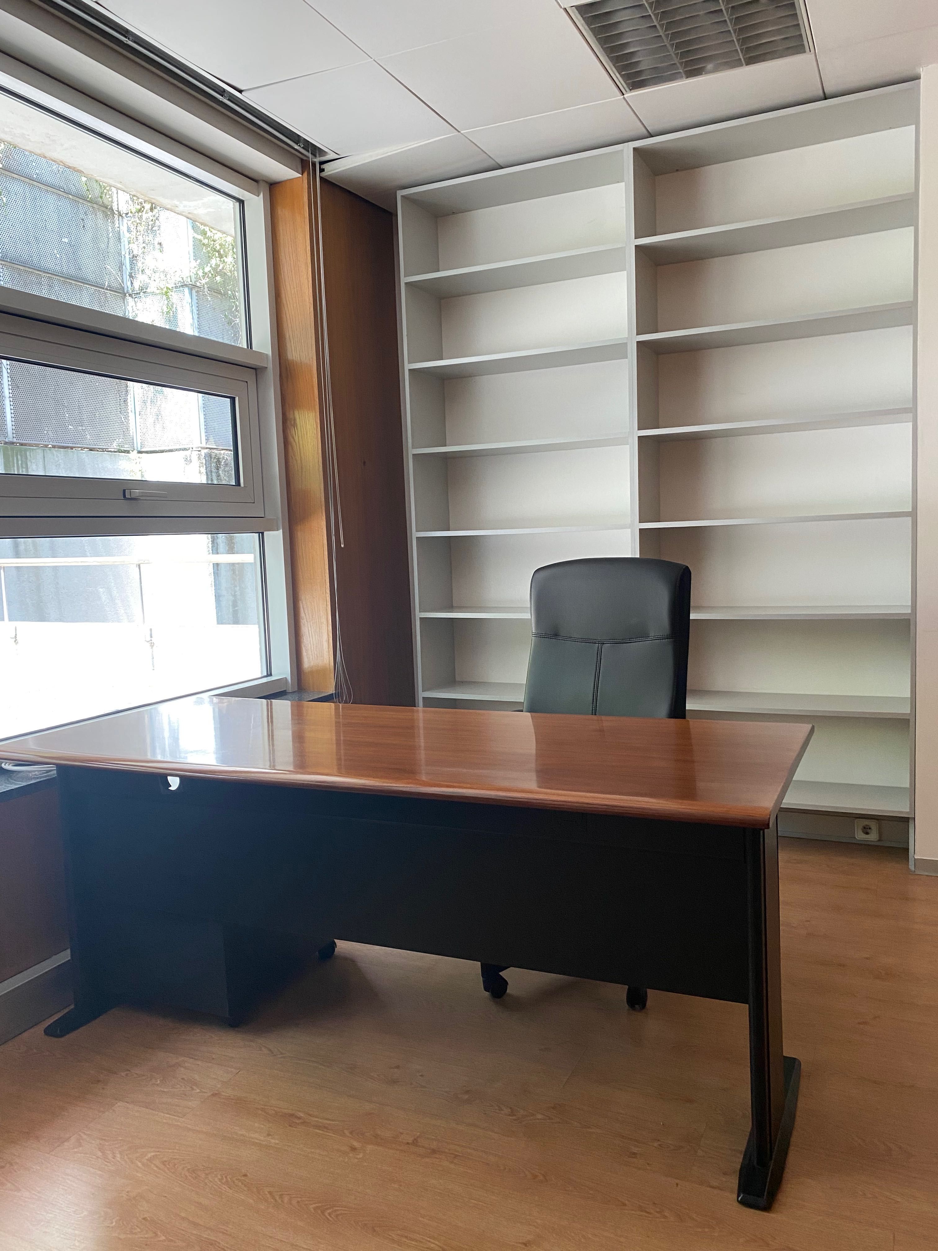 Conjunto Mesas e Gavetas Escritório