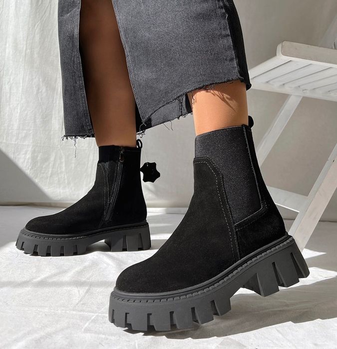 Туфлі Босоножки ботинки ботфорди кросівки