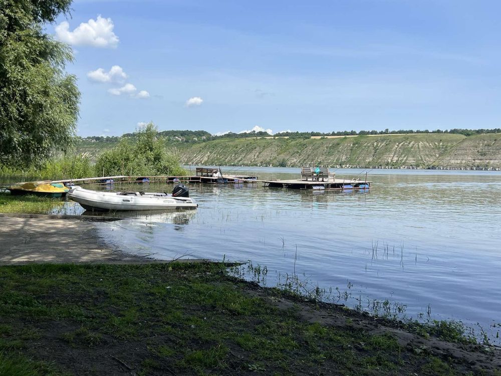 База відпочинку на Дністрі. Басейн. Село Вороновиця