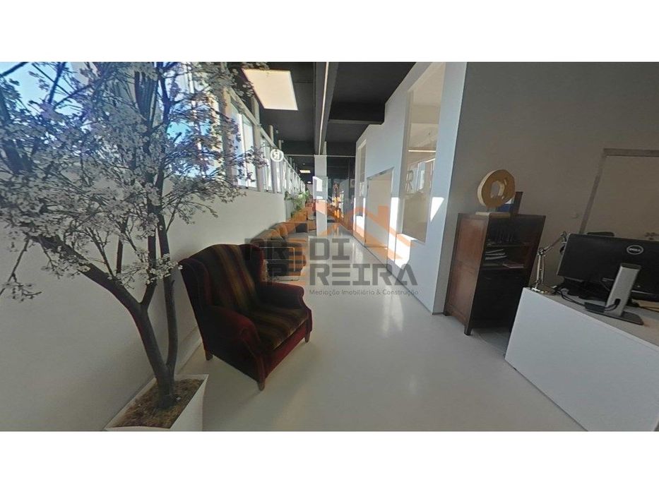 Escritório/gabinete para 4 pessoas, em Marvila.