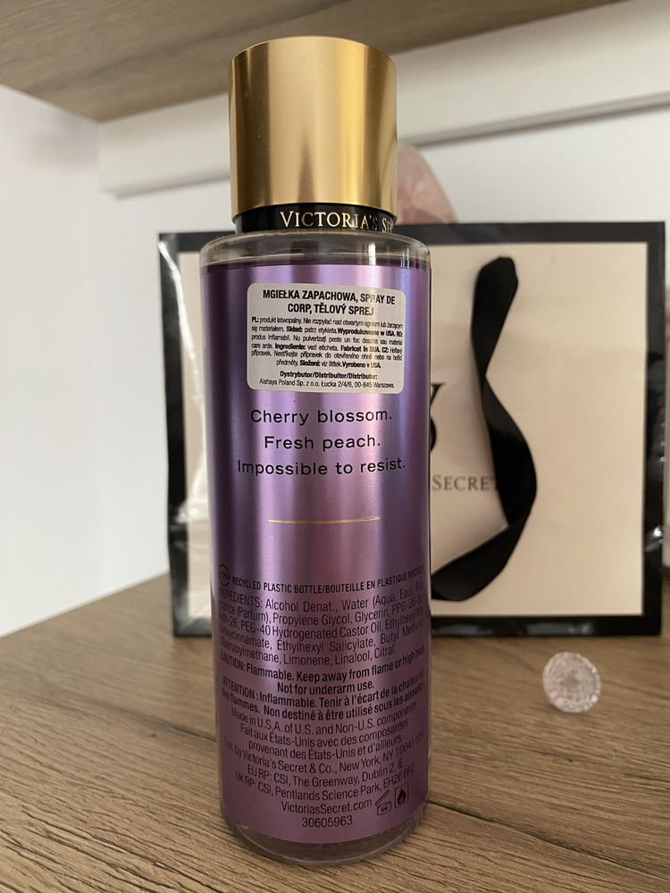 Mgiełka love spell victoria secret