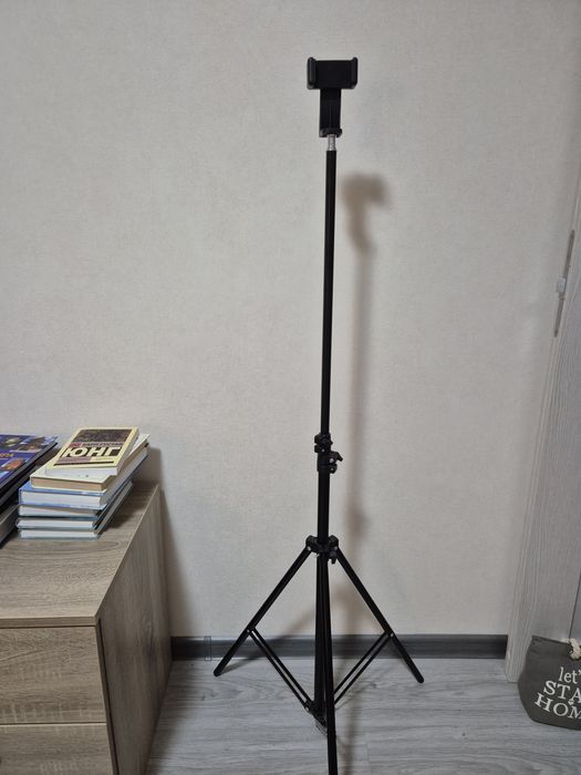 Кольцевая лампа от usb и штатив для телефона