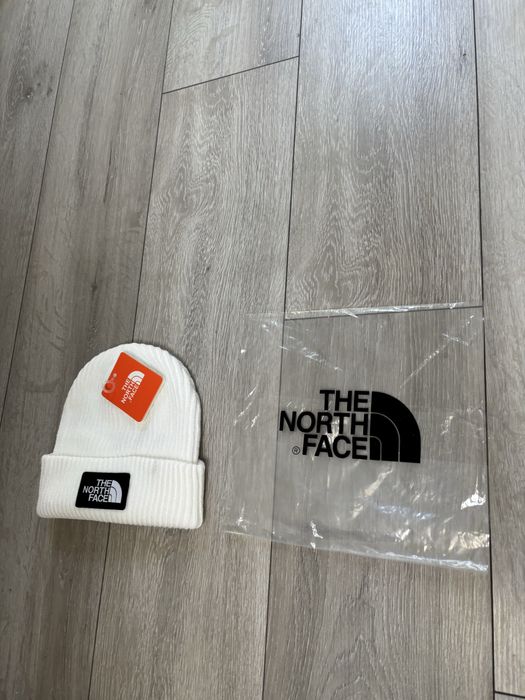 Biala czapka zimowa The North Face, nowa, uniwersalna, unisex