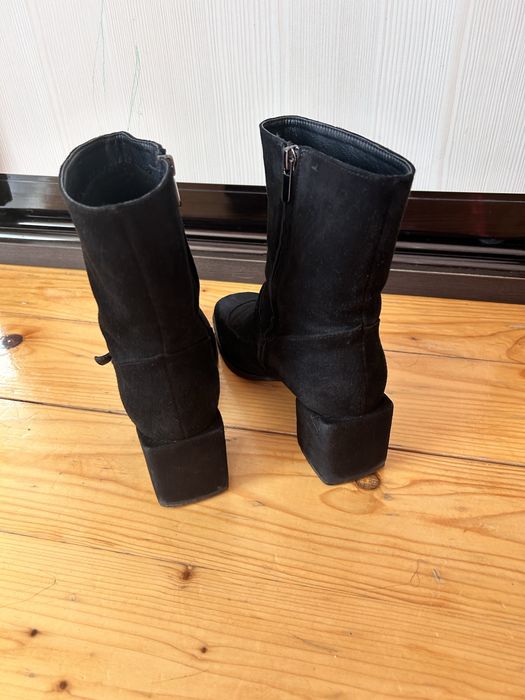 Замшеві черевики весняні на невеликому каблуку розмір 39