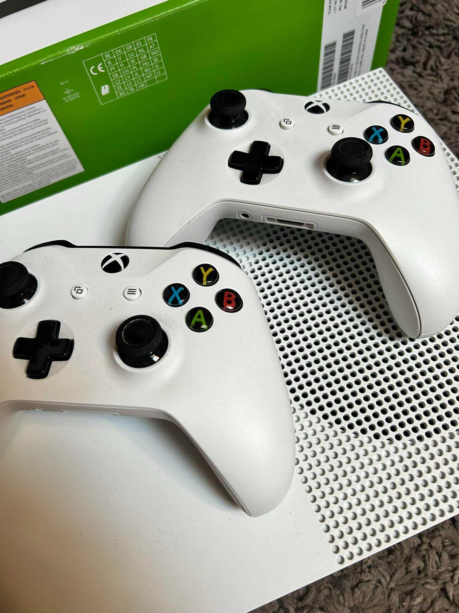 Xbox one S 1T plus dwa kontrolery