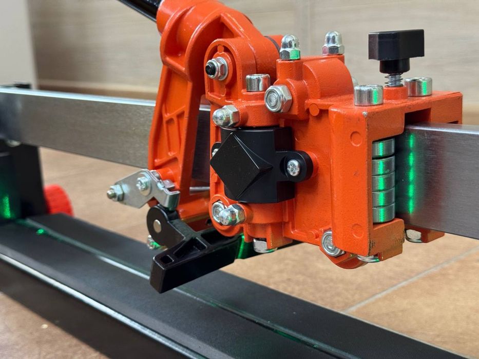 Плиткорез монорельсовый 1200мм / зеленый луч / стальной /Mufasha T1200