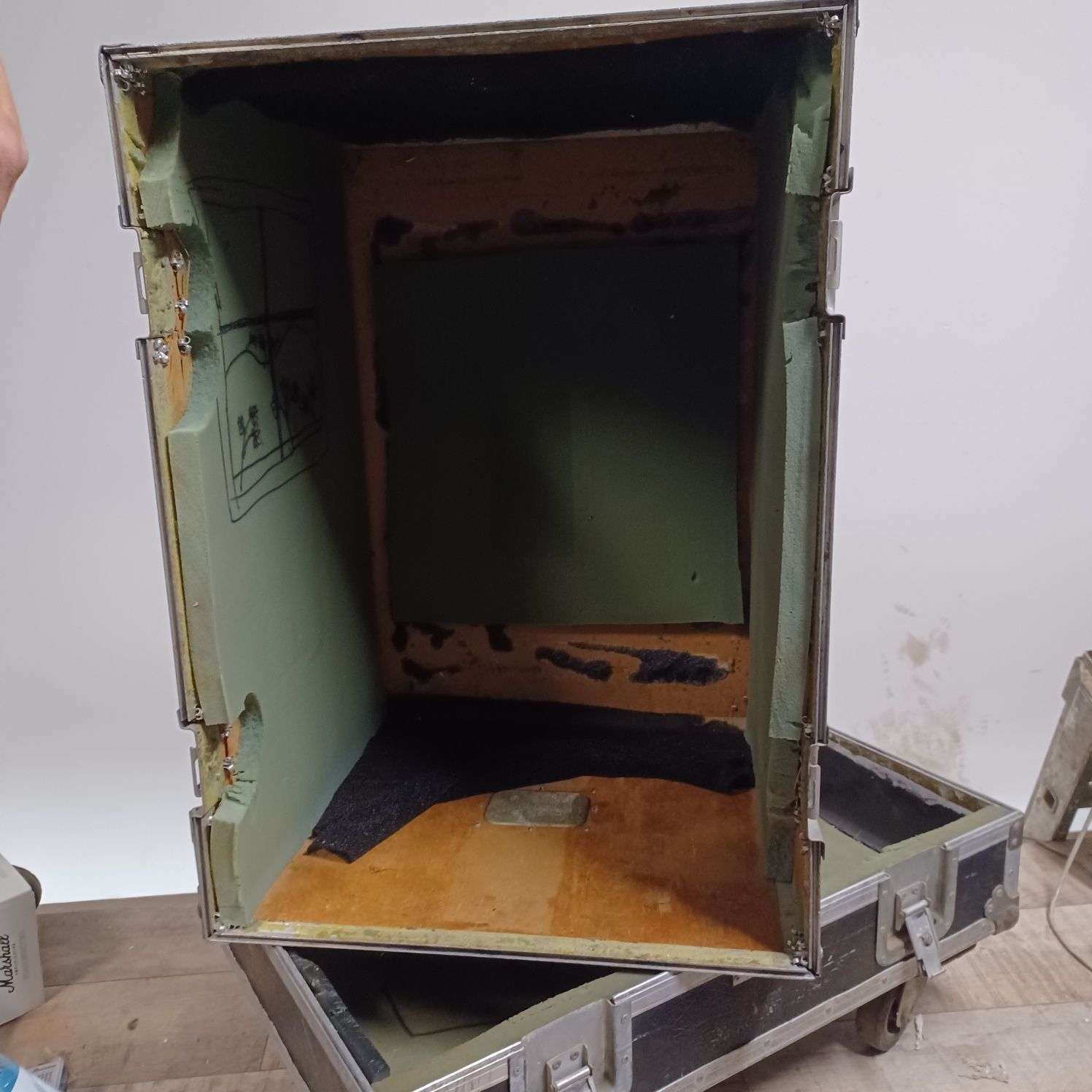 Skrzynia transportowa flight case 72 x 56 x 64 cm