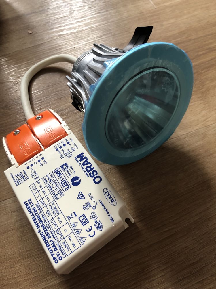 Halogen lampa LED OSRAM oprawa oczko