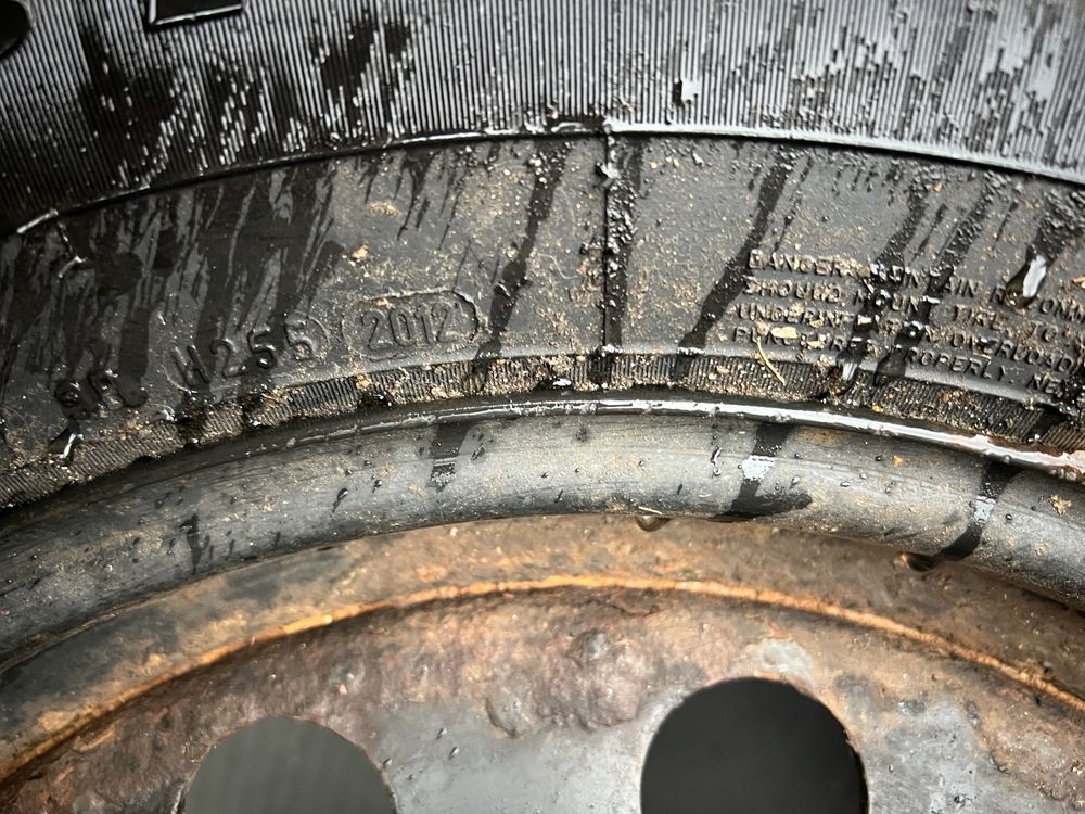 Felga z oponą Ford f150 6x137