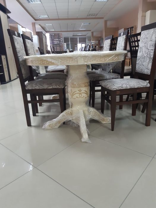 Столи розкладні на кухню, в зал