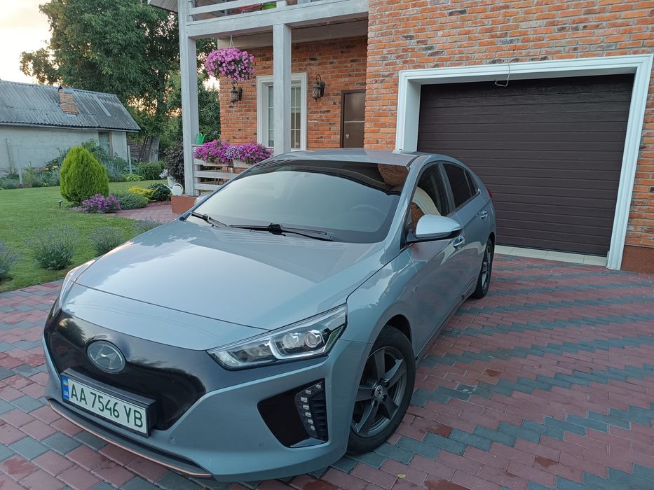 Hyundai Ioniq 28 кВ 12400$