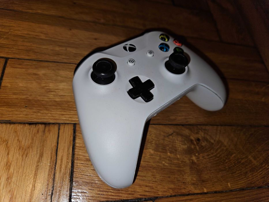 Pad Xbox One *kontroler*