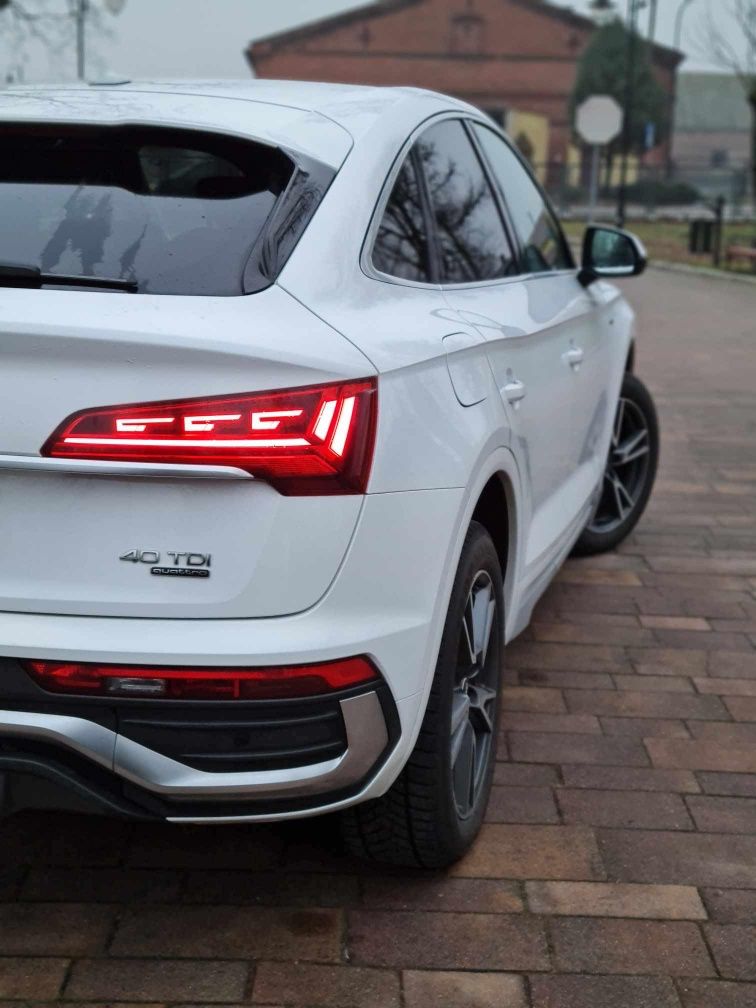 AUDI Q5 S_LINE Quattro Wynajem