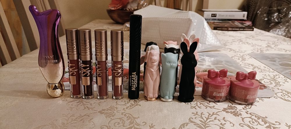 Zestaw kosmetyków do makijażu