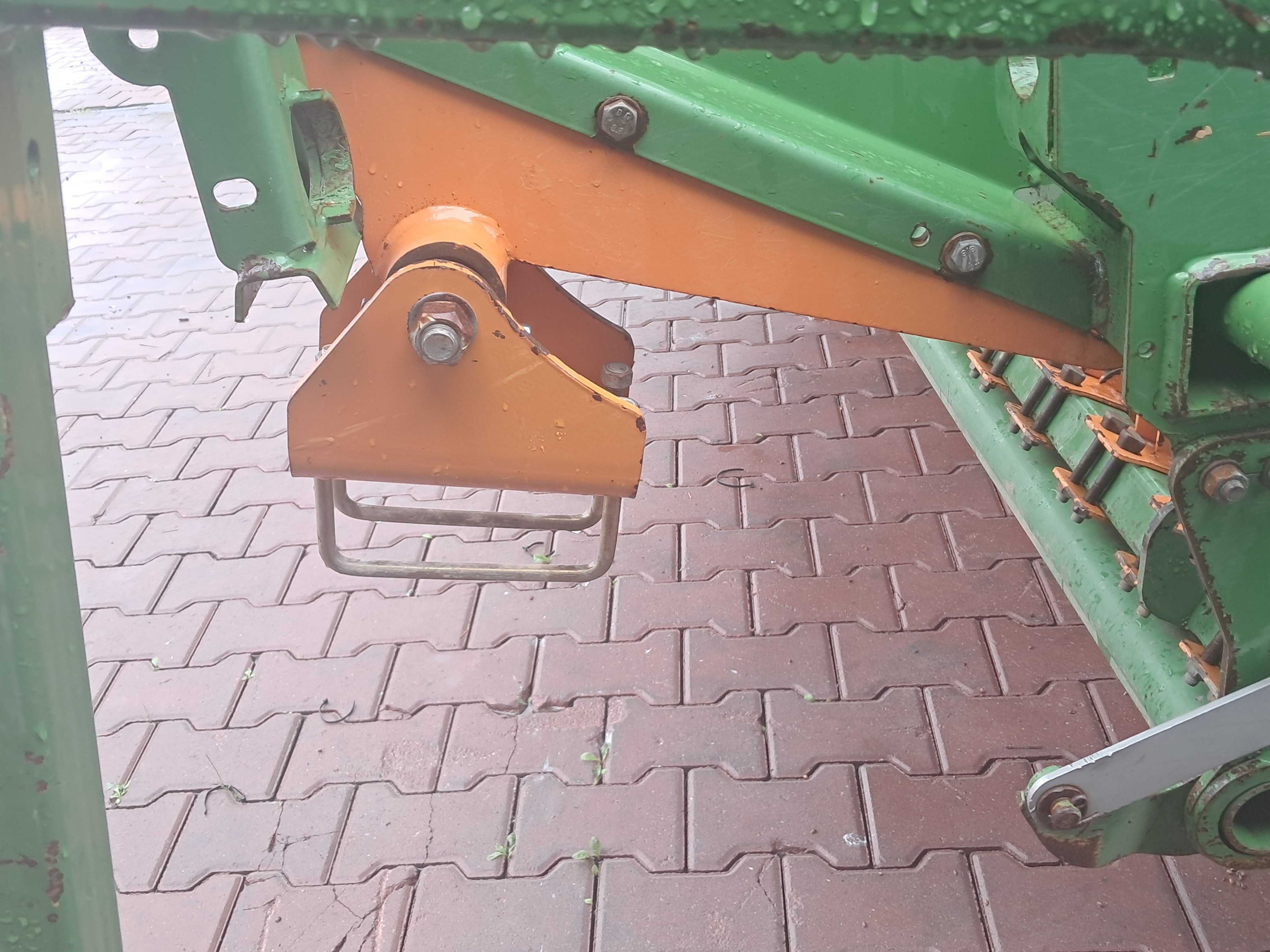 Siewnik nabudowany amazone AD303 talerzowy