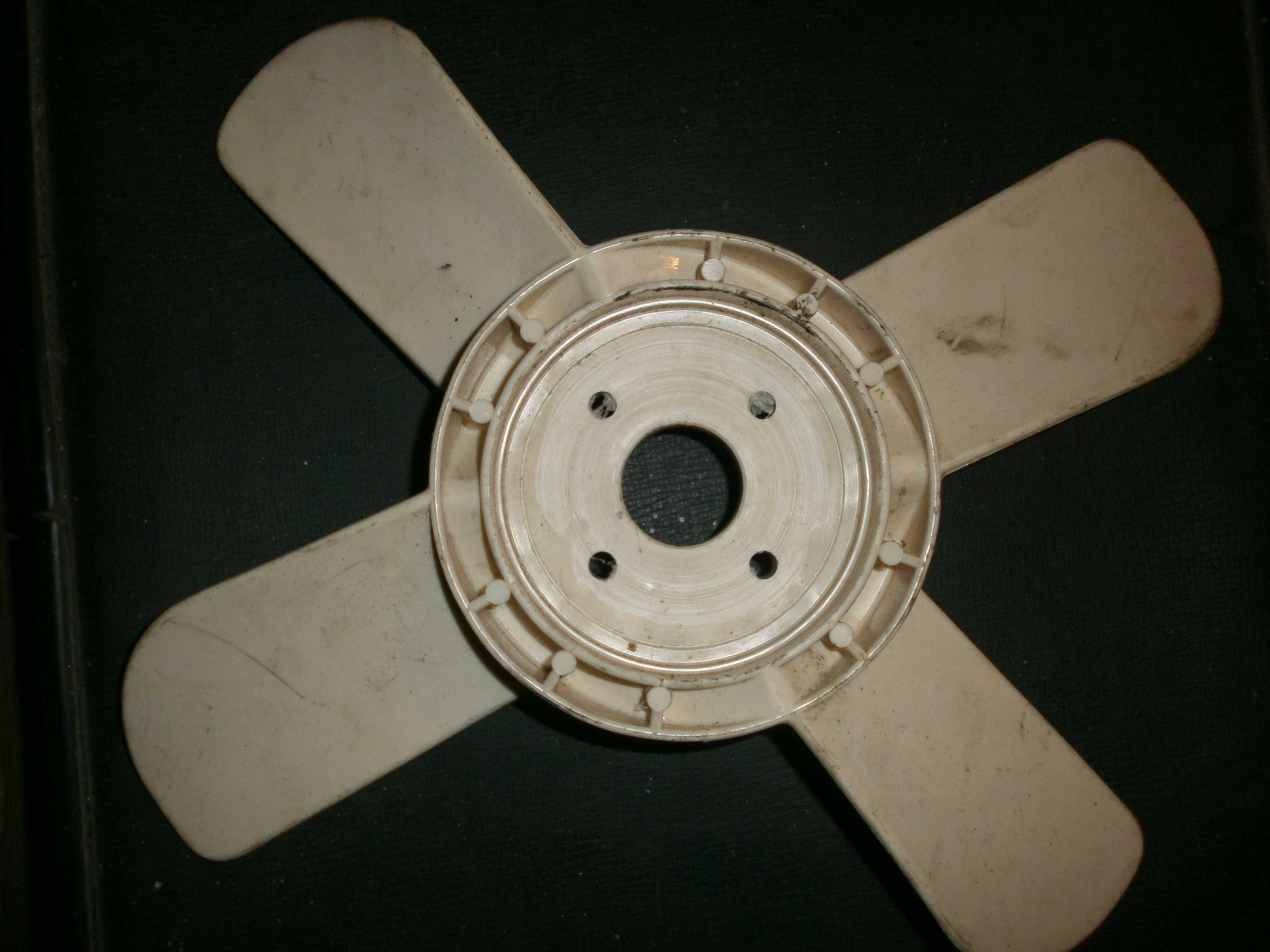 Вентилятор системи охолодження на 4 лопасті Москвич 412
