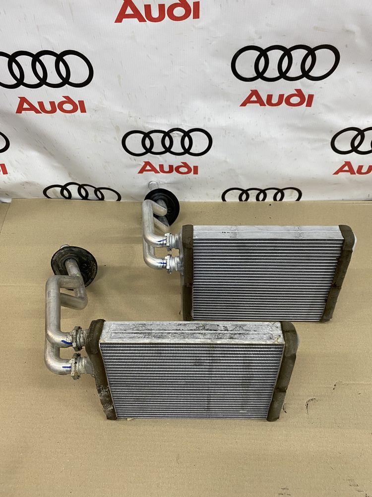 Радіатор пічки теплообмінник Audi A4 / B8 / A5 / Q5 8R0 Радиатор печки