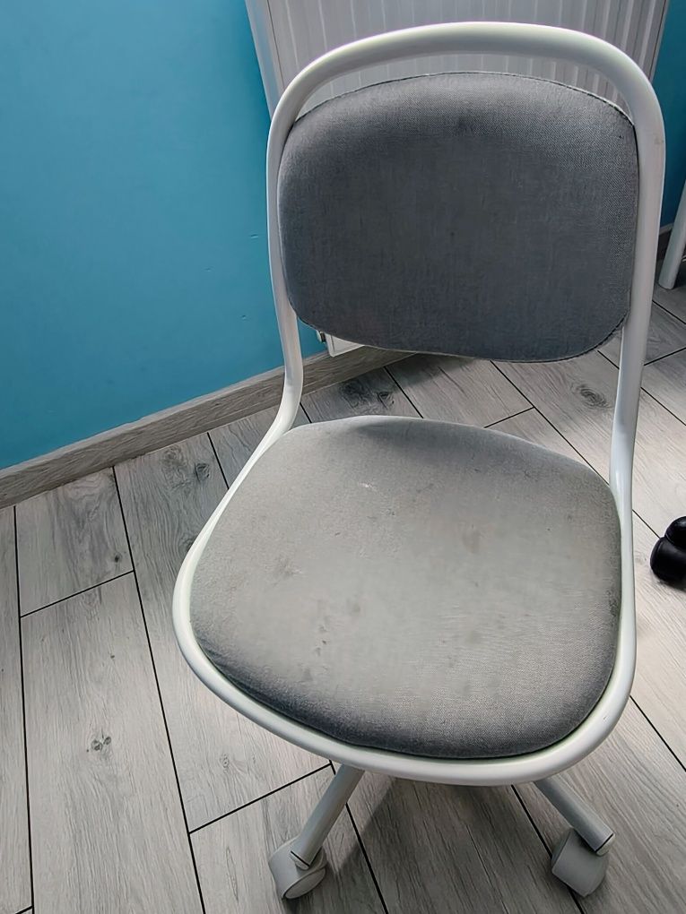 Dziecięce krzesło biurkowe Ikea