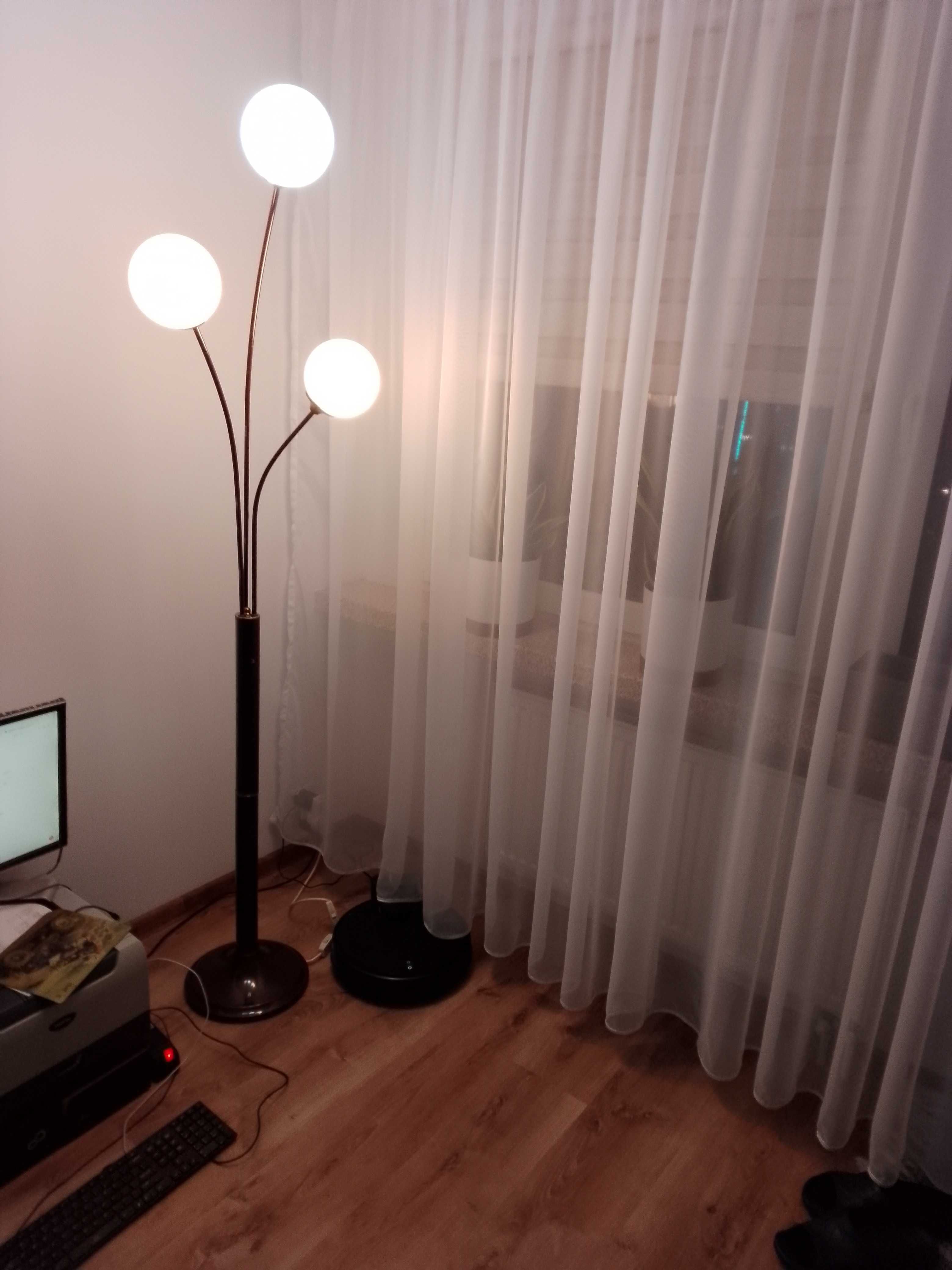 Lampa Stojąca 3xKULA trzy możliwości świecenia