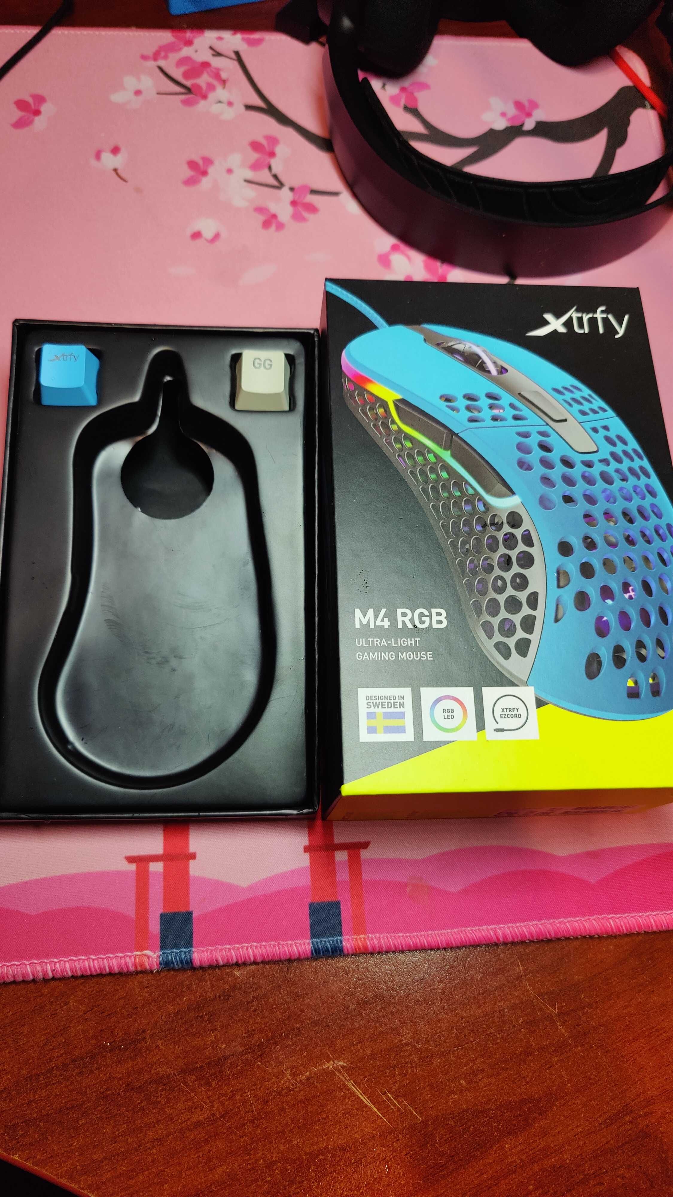 Xtrfy M4 Miami Blue RGB + Xtrfy GP4 L-Retro