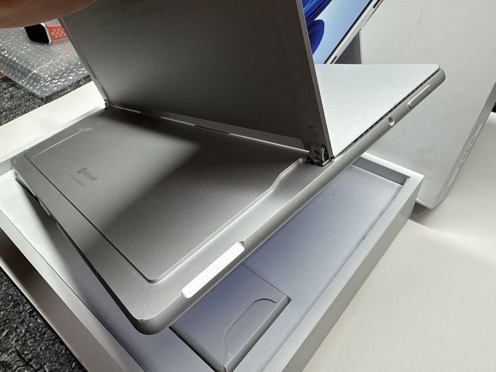 Microsoft Surface Pro 8 256GB/i5-1145G7/8GB/13.0 Win10Pro ODNOWIONY