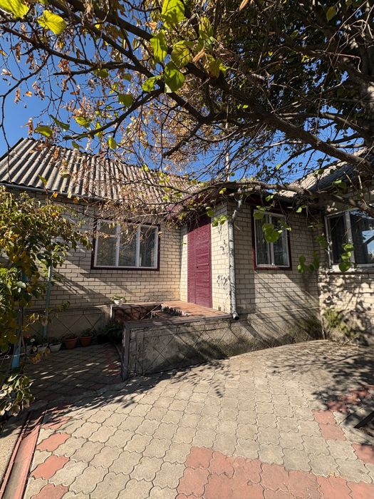 Продам великий будинок