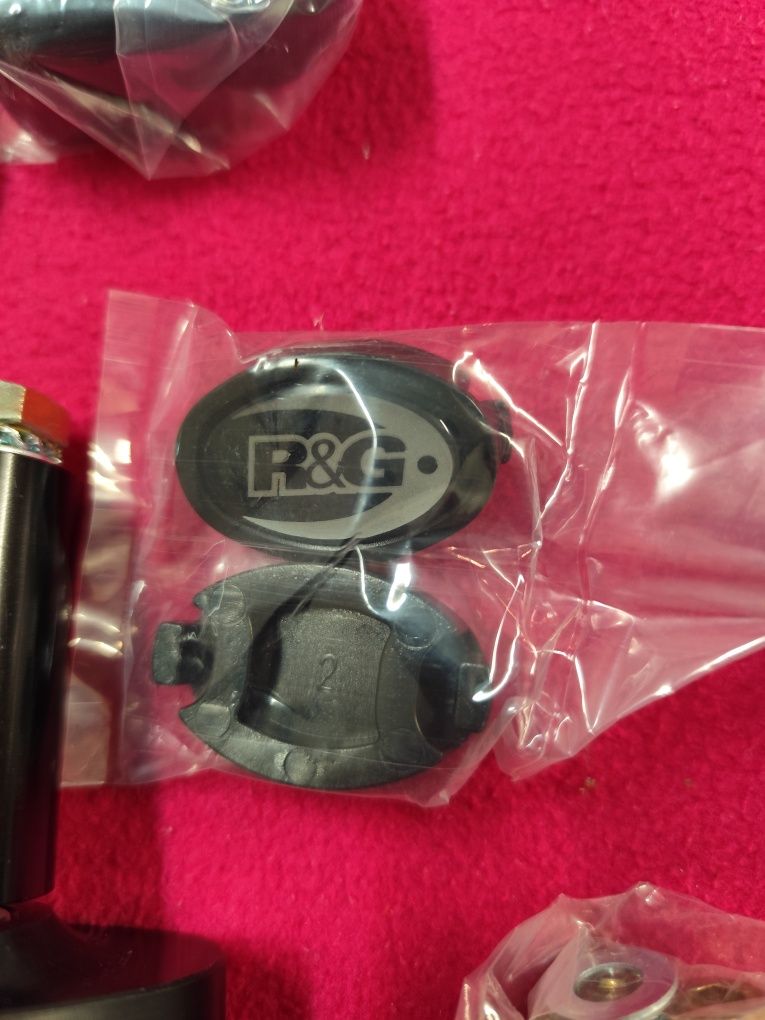 Crash pady R&G Aero Honda CBR 125 R 2011- CBR 250 R