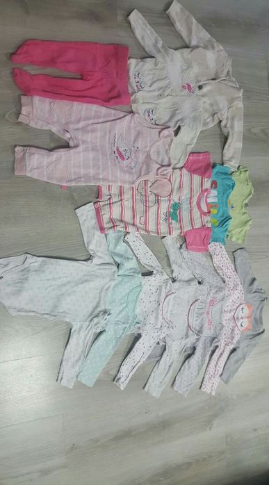 Zestaw ubranek dla dziewczynki 68