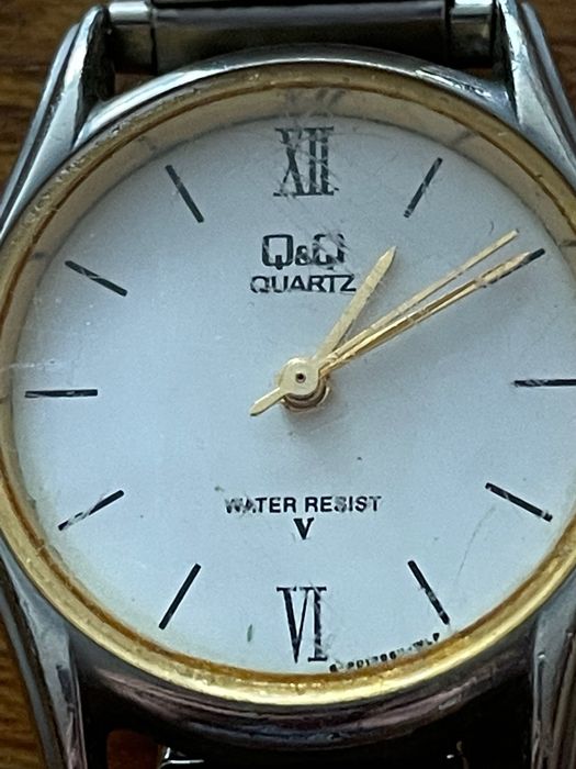 zegarek damski na rękę Q&Q quartz